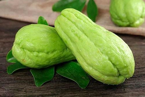 梦见在土里挖到瓜菜吃瓜  第2张