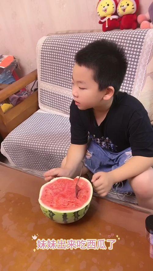 写作业变成吃瓜,学生生活的趣味转变  第2张