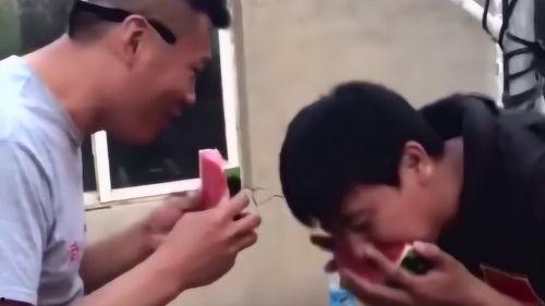 吃瓜小哥的视频,一场视觉盛宴的幕后故事  第2张